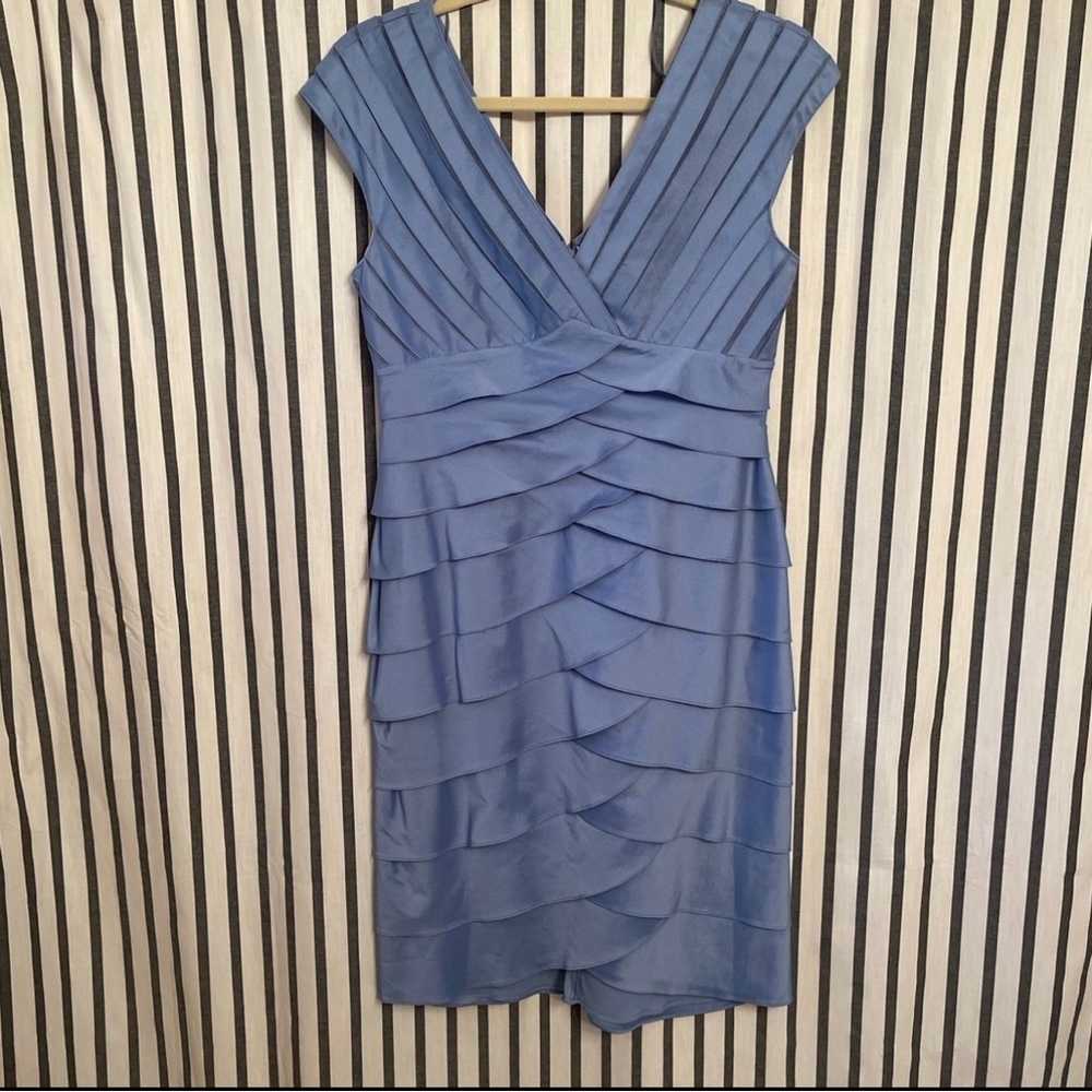 Elegant Blue Sleeveless Dress Adrianna Papell